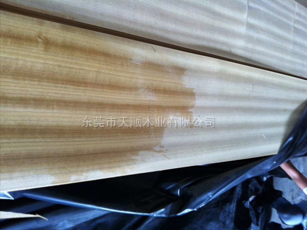 金絲柚直紋木皮 金絲柚 木皮 山紋木皮 直紋木皮 天然木皮 球紋 高檔木皮 排骨影 方塊影 碎影 木皮價格 山紋 直紋 樹榴