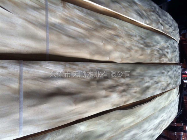 艷陽花山紋木皮 艷陽花 木皮 山紋木皮 直紋木皮 天然木皮 球紋 高檔木皮 排骨影 方塊影 碎影 木皮價(jià)格 山紋 直紋 樹榴