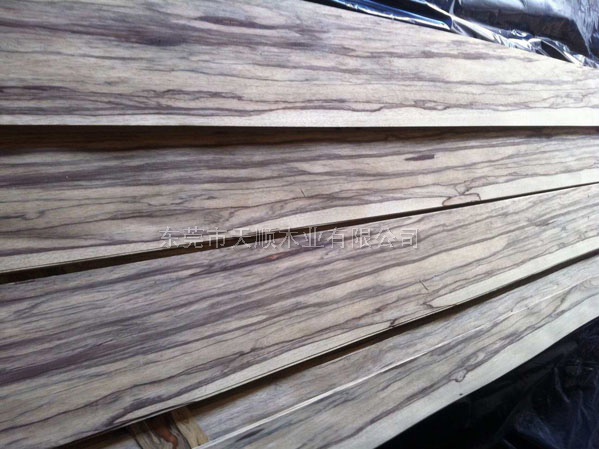 金芭木木皮 金芭 木皮 山紋木皮 直紋木皮 天然木皮 球紋 高檔木皮 排骨影 方塊影 碎影 木皮價格 山紋 直紋 樹榴